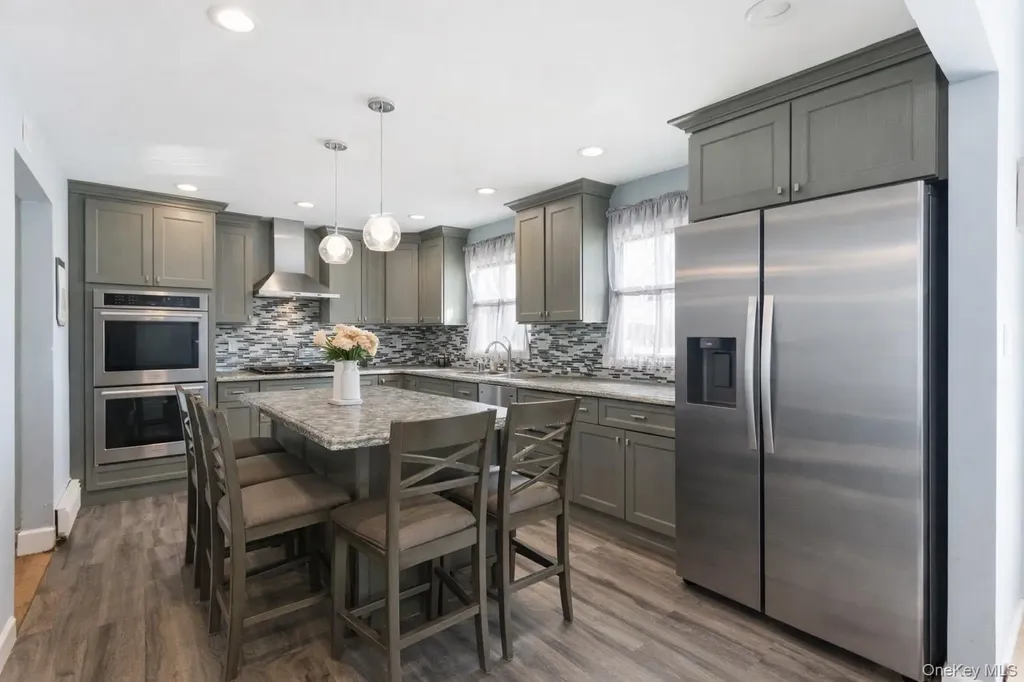 101 Spruce Avenue Bethpage NY 11714