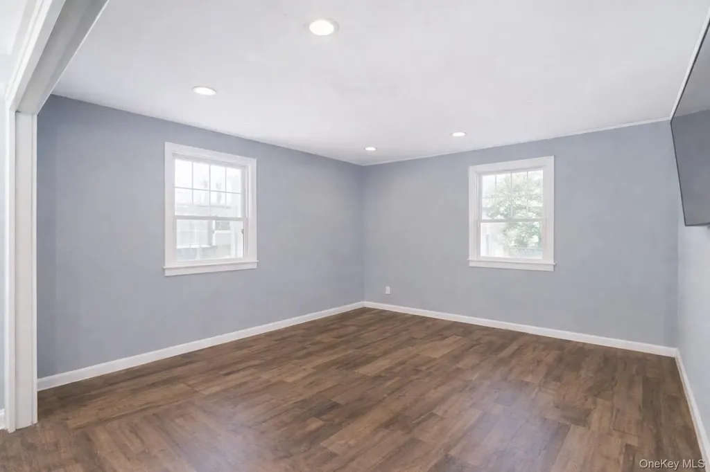 101 Spruce Avenue Bethpage NY 11714