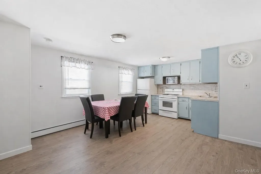 101 Spruce Avenue Bethpage NY 11714