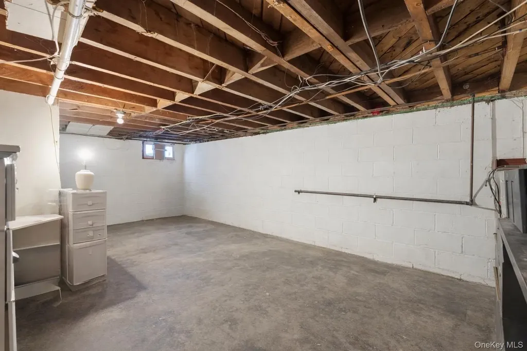 101 Spruce Avenue Bethpage NY 11714