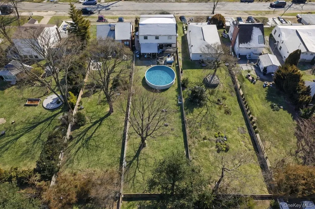 101 Spruce Avenue Bethpage NY 11714