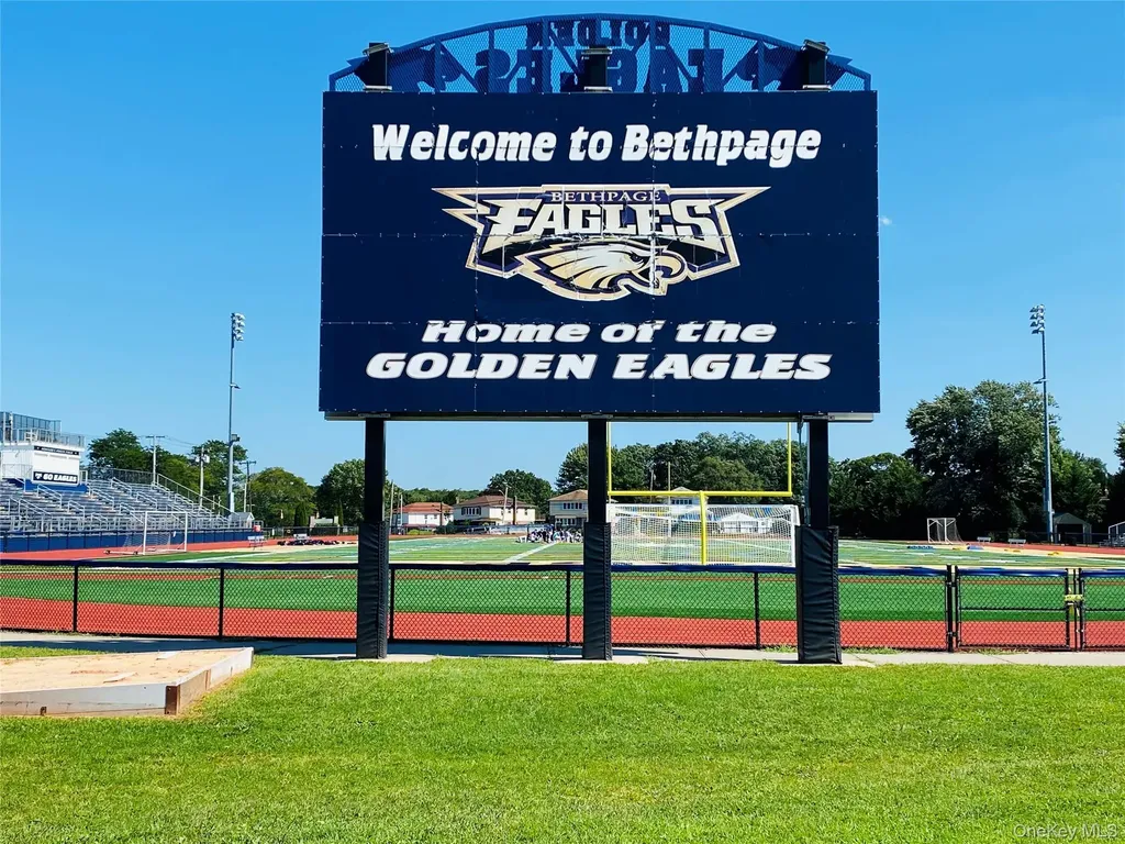 101 Spruce Avenue Bethpage NY 11714