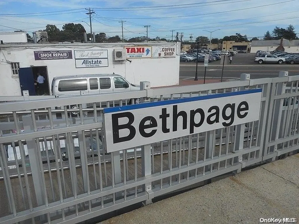 101 Spruce Avenue Bethpage NY 11714