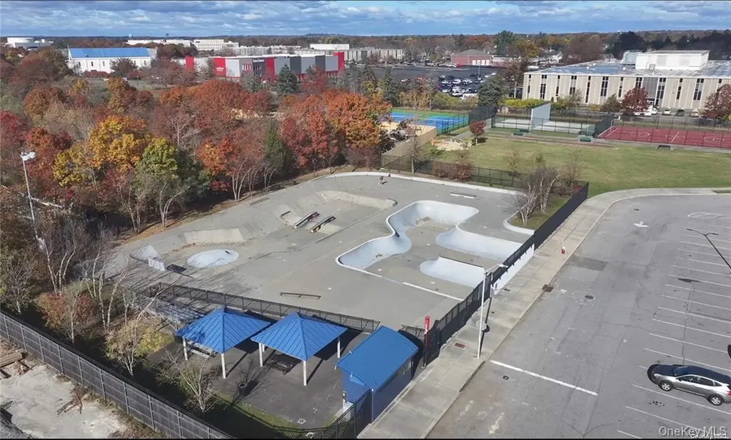 101 Spruce Avenue Bethpage NY 11714