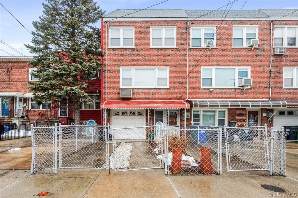 276 Brinsmade Avenue Bronx NY 10465