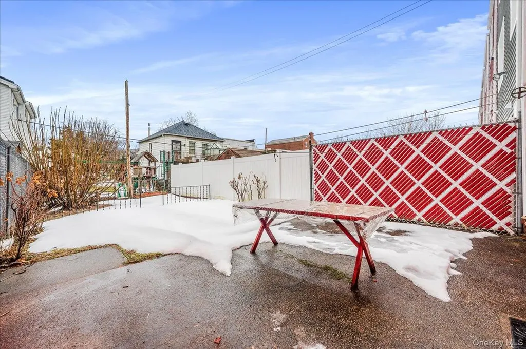 276 Brinsmade Avenue Bronx NY 10465