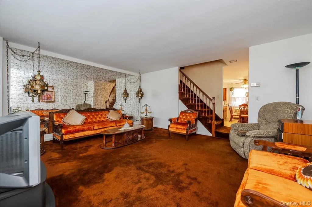 276 Brinsmade Avenue Bronx NY 10465