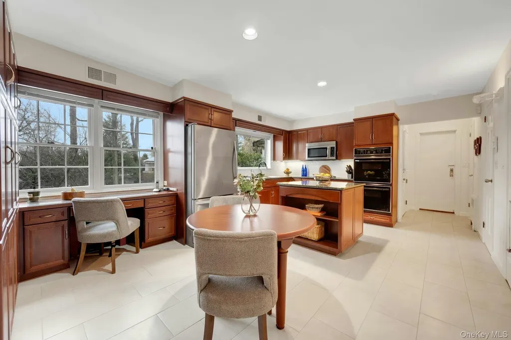 48 Highland Circle Bronxville NY 10708