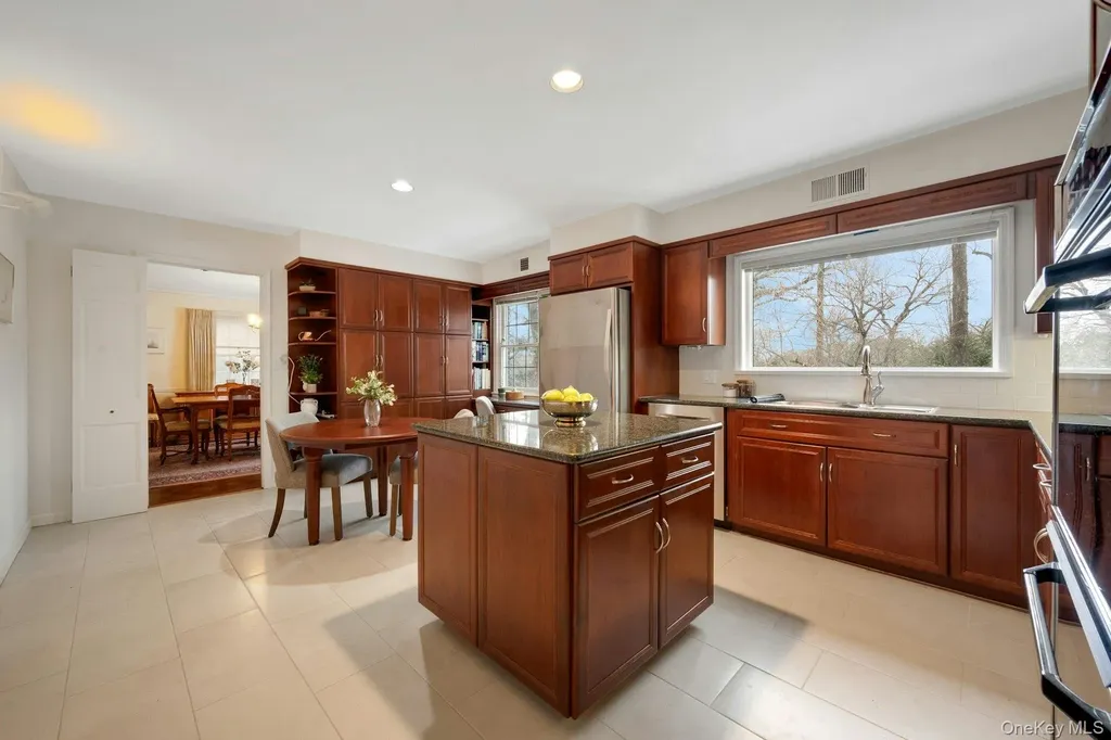48 Highland Circle Bronxville NY 10708