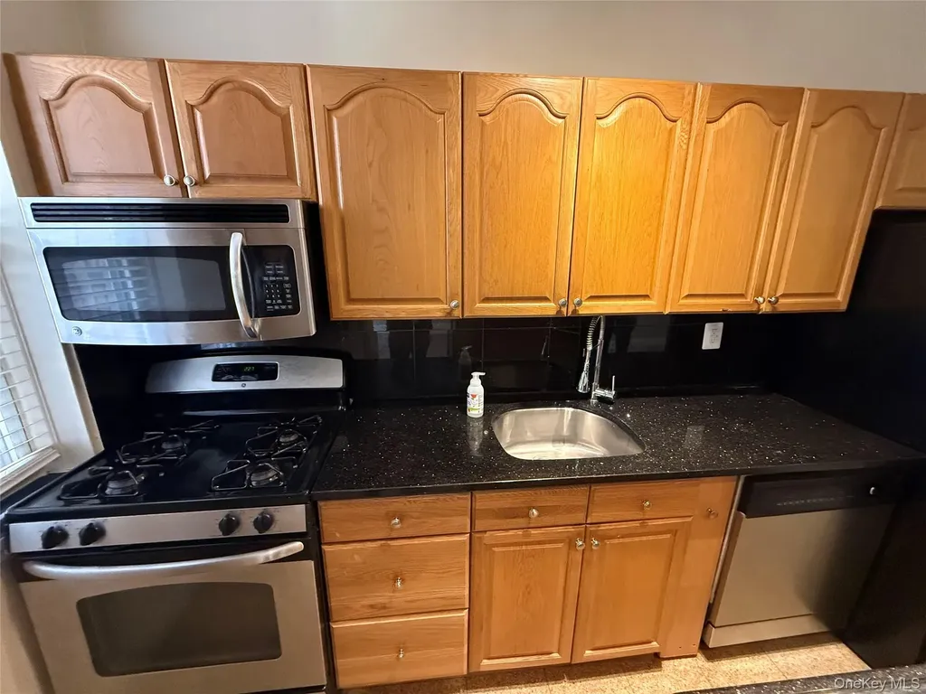 796 Bronx River Road Bronxville NY 10708
