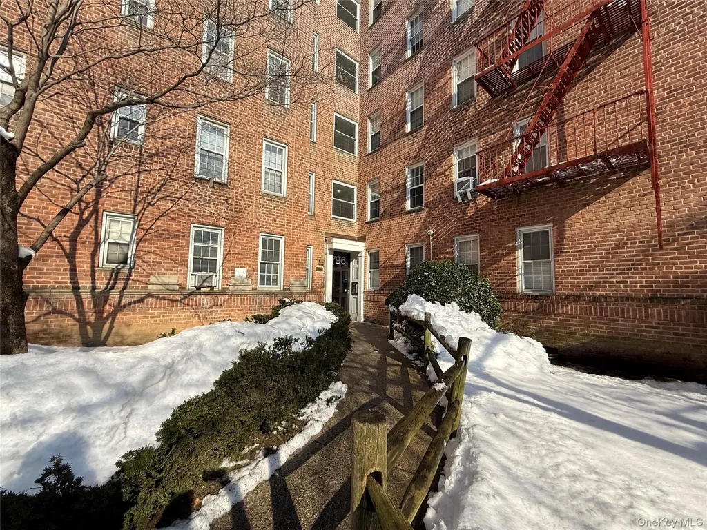 796 Bronx River Road Bronxville NY 10708