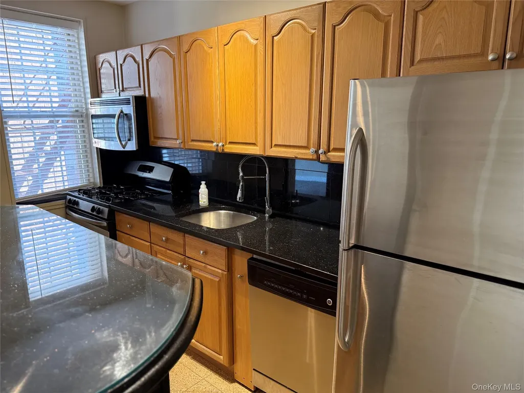 796 Bronx River Road Bronxville NY 10708