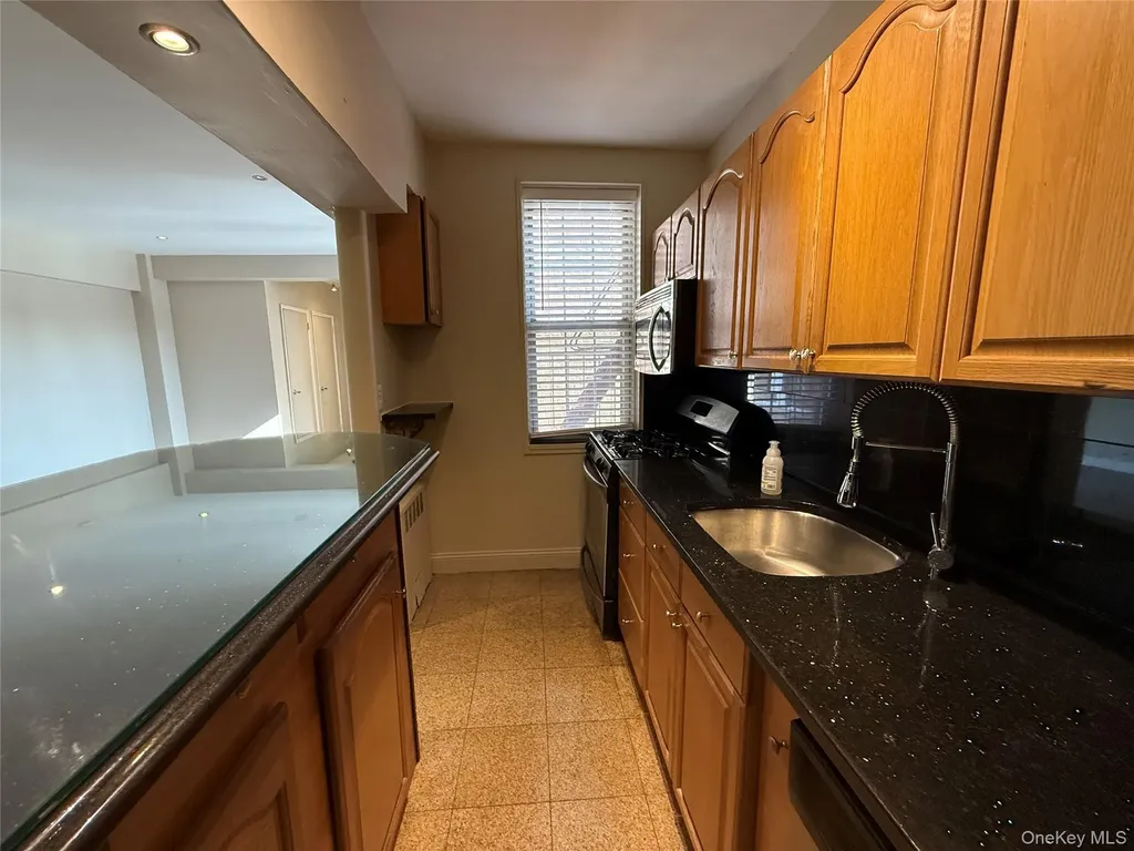 796 Bronx River Road Bronxville NY 10708