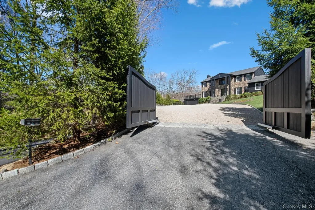 38 Saddle Ridge Road Pound Ridge NY 10576