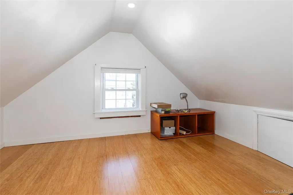 30 Highland Place Great Neck NY 11020