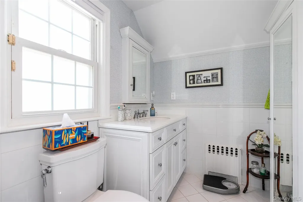 30 Highland Place Great Neck NY 11020