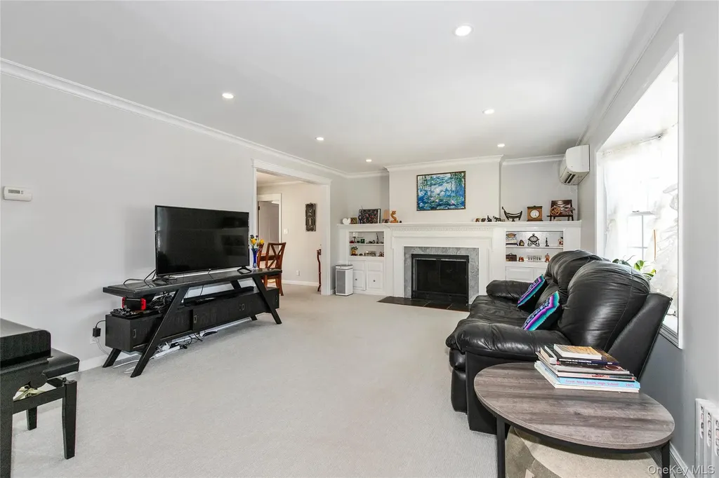 30 Highland Place Great Neck NY 11020