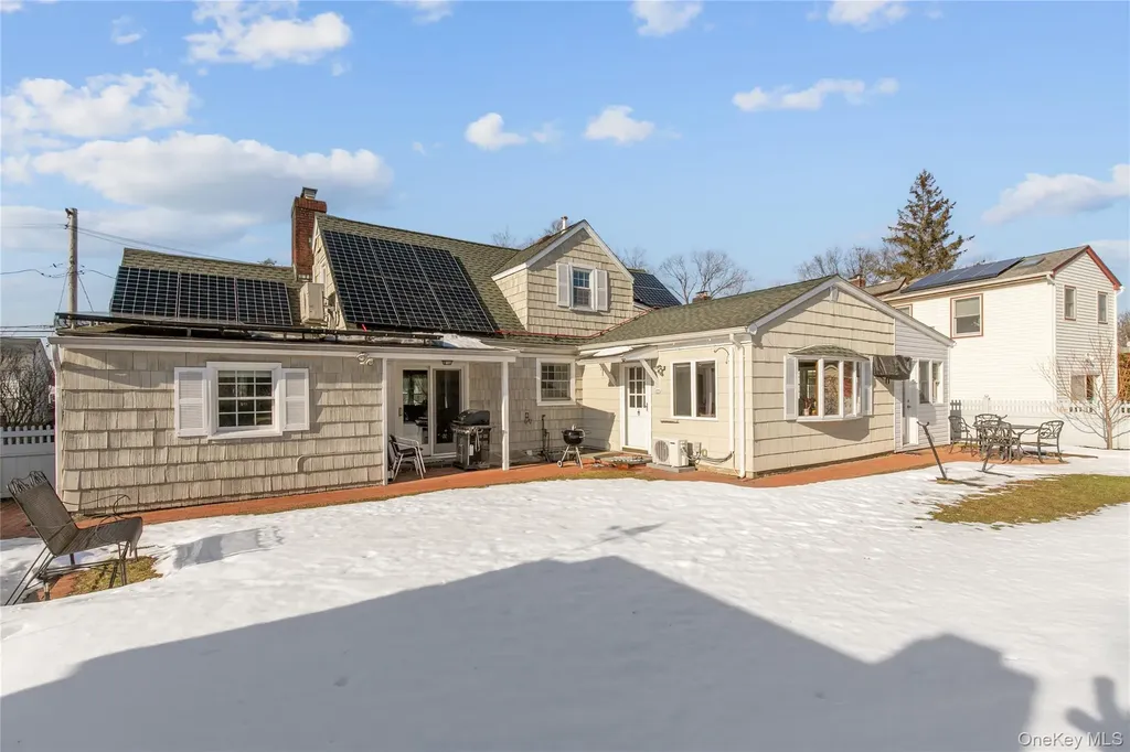 30 Highland Place Great Neck NY 11020