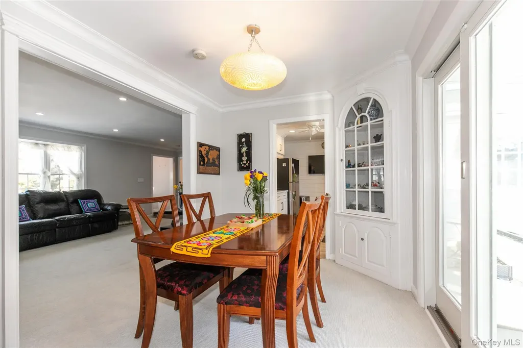30 Highland Place Great Neck NY 11020