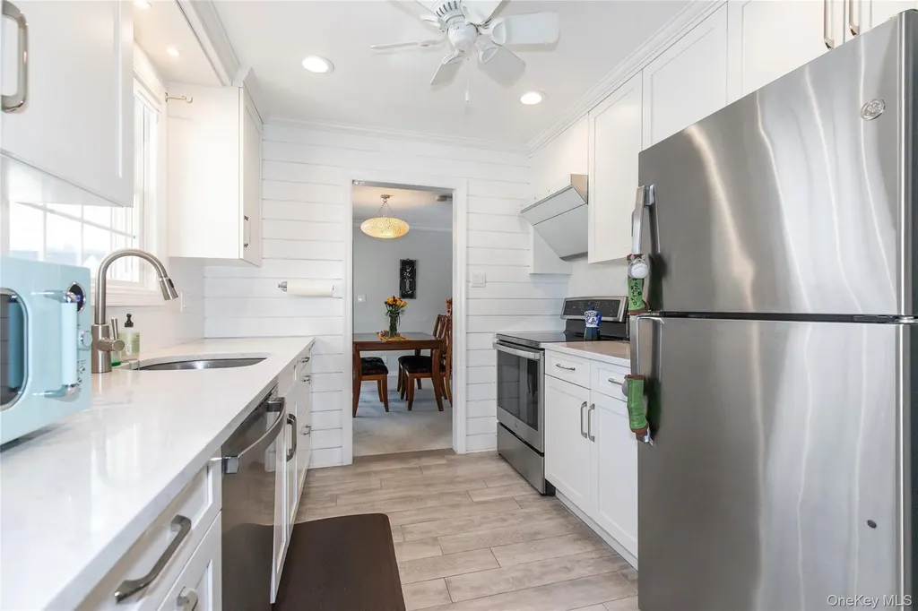 30 Highland Place Great Neck NY 11020