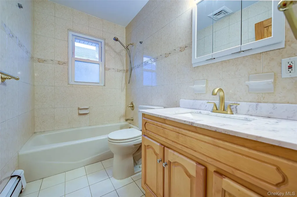 98 Union Place Lynbrook NY 11563