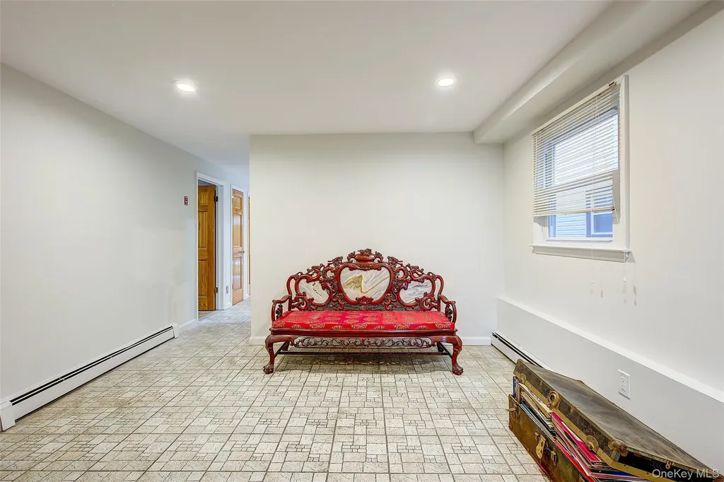 98 Union Place Lynbrook NY 11563