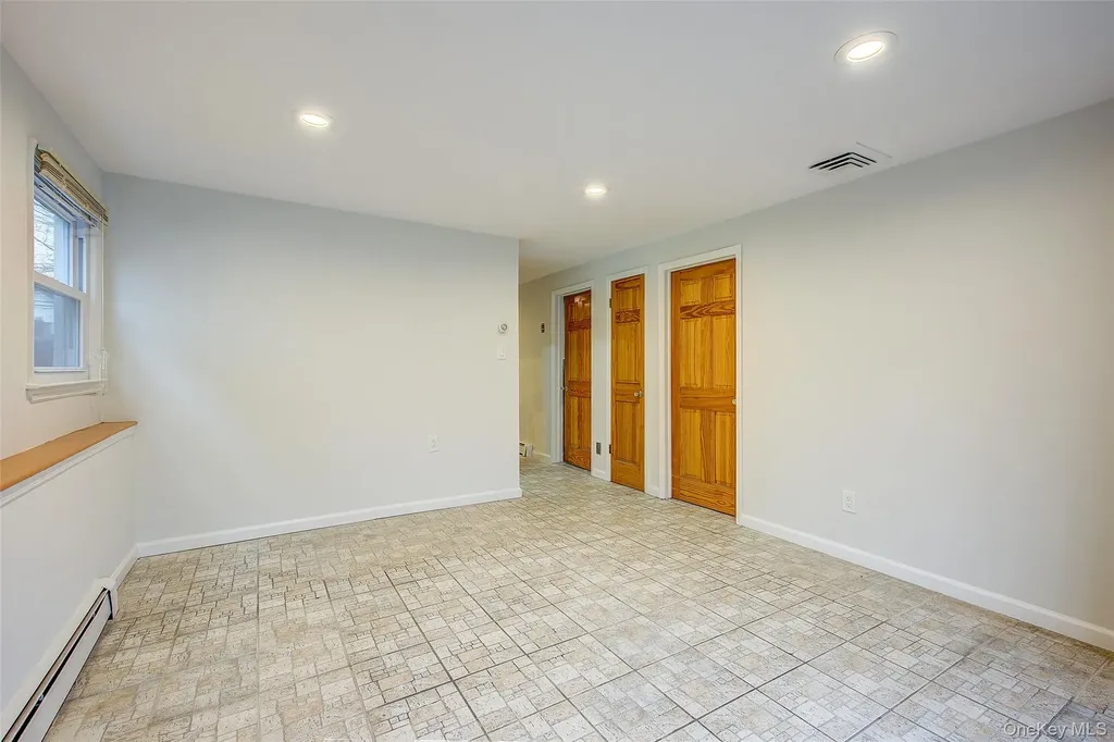 98 Union Place Lynbrook NY 11563