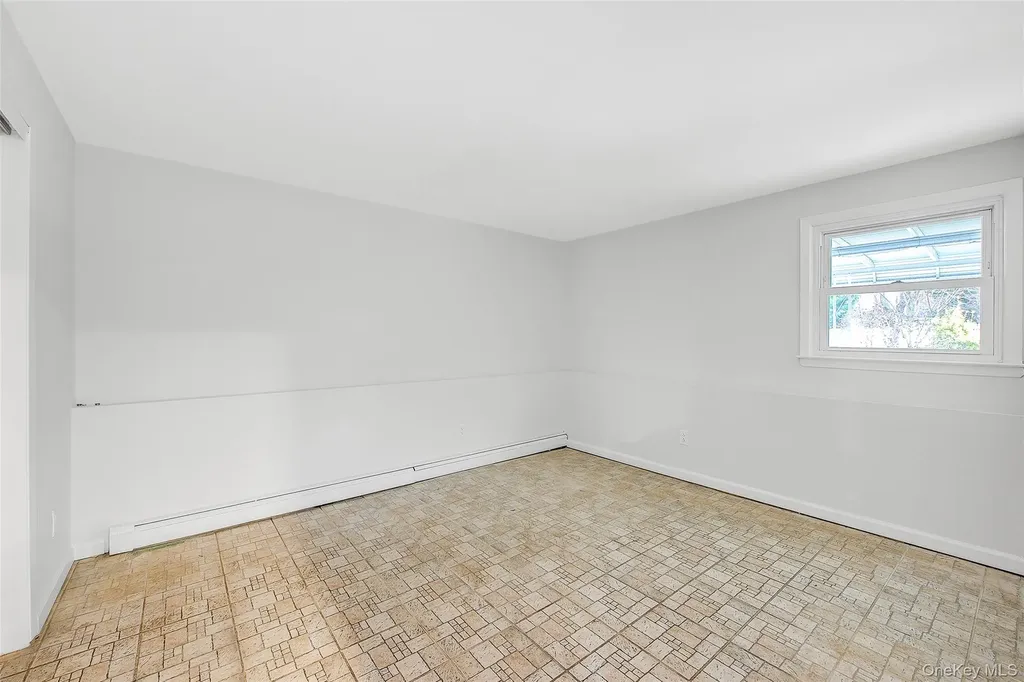 98 Union Place Lynbrook NY 11563