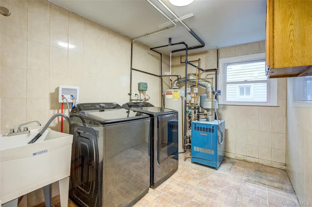 98 Union Place Lynbrook NY 11563