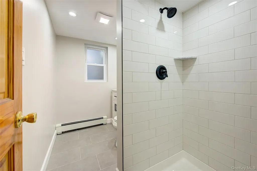 98 Union Place Lynbrook NY 11563