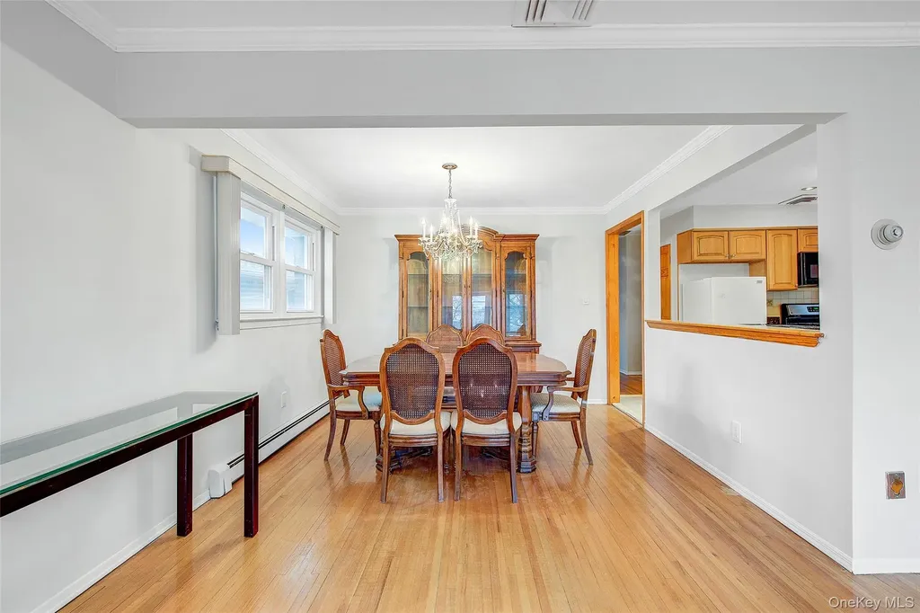 98 Union Place Lynbrook NY 11563