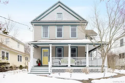 134 6th Street Greenport NY 11944