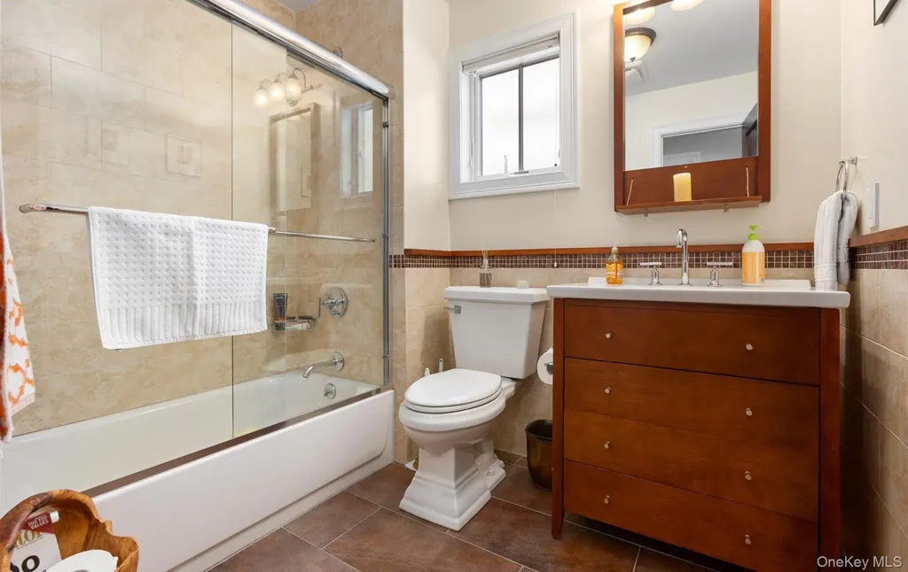 847B E Broadway Long Beach NY 11561