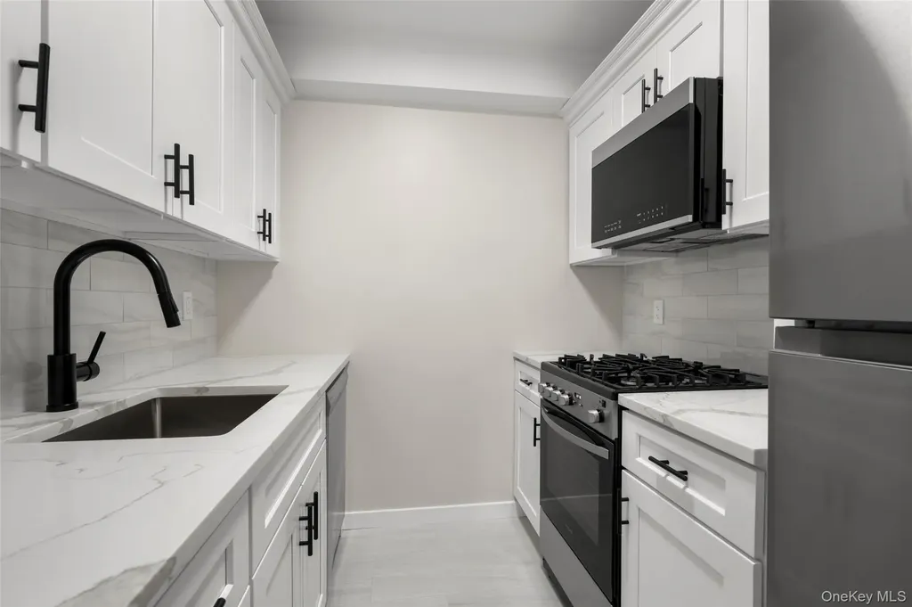 20 Secor Place Yonkers NY 10704