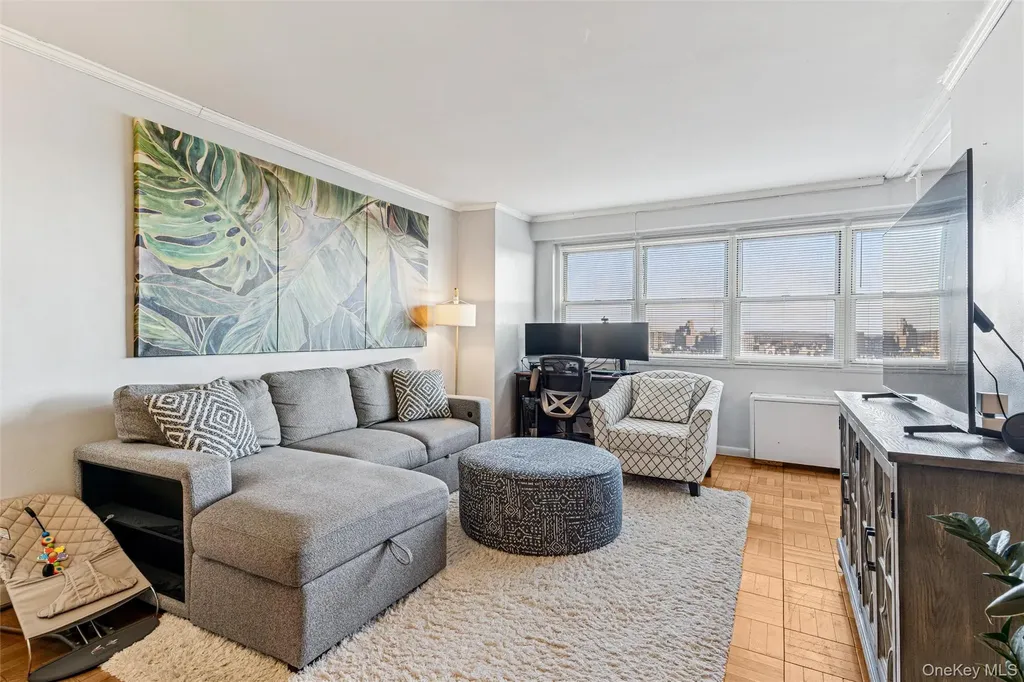 10230 66 Road Forest Hills NY 11375