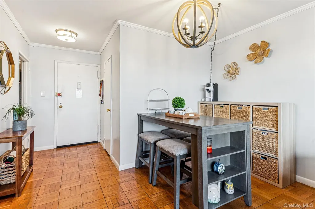 10230 66 Road Forest Hills NY 11375