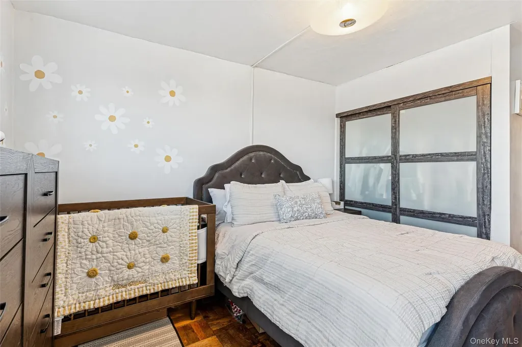 10230 66 Road Forest Hills NY 11375