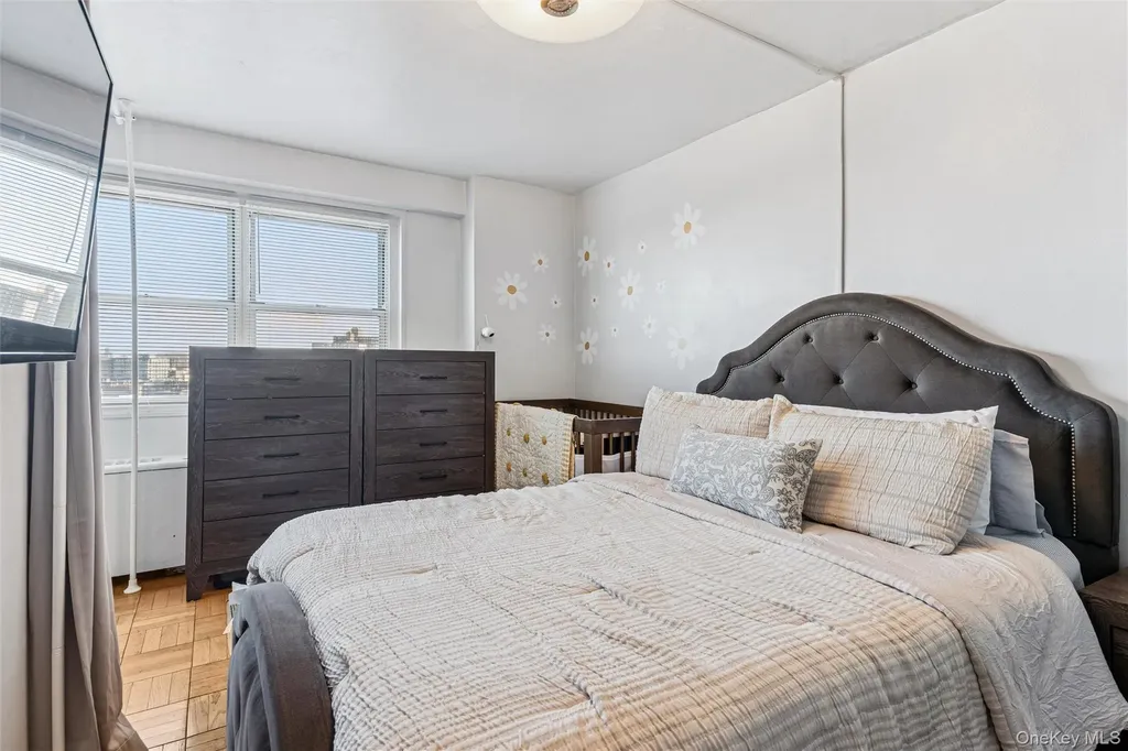 10230 66 Road Forest Hills NY 11375