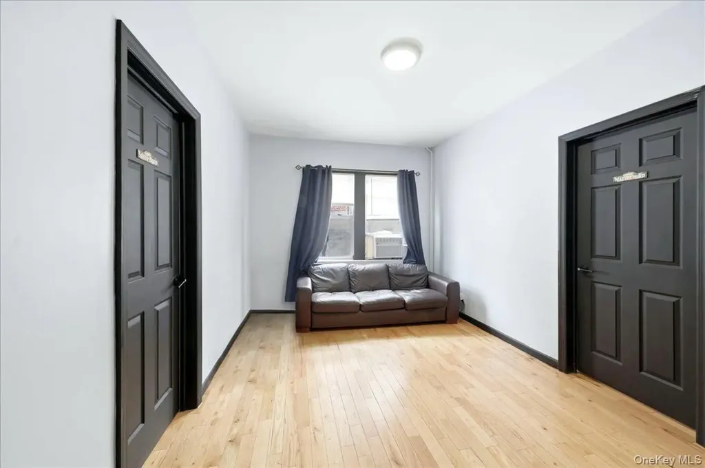 4423 Mundy Lane Bronx NY 10466