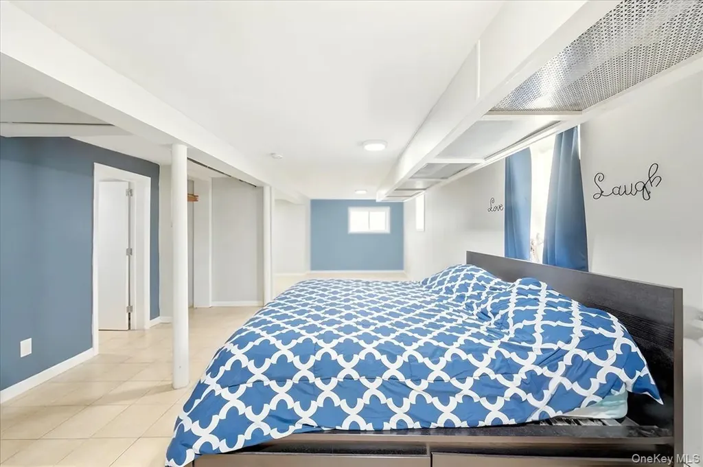 4423 Mundy Lane Bronx NY 10466