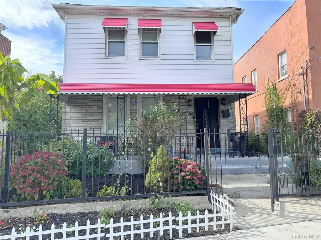 4423 Mundy Lane Bronx NY 10466