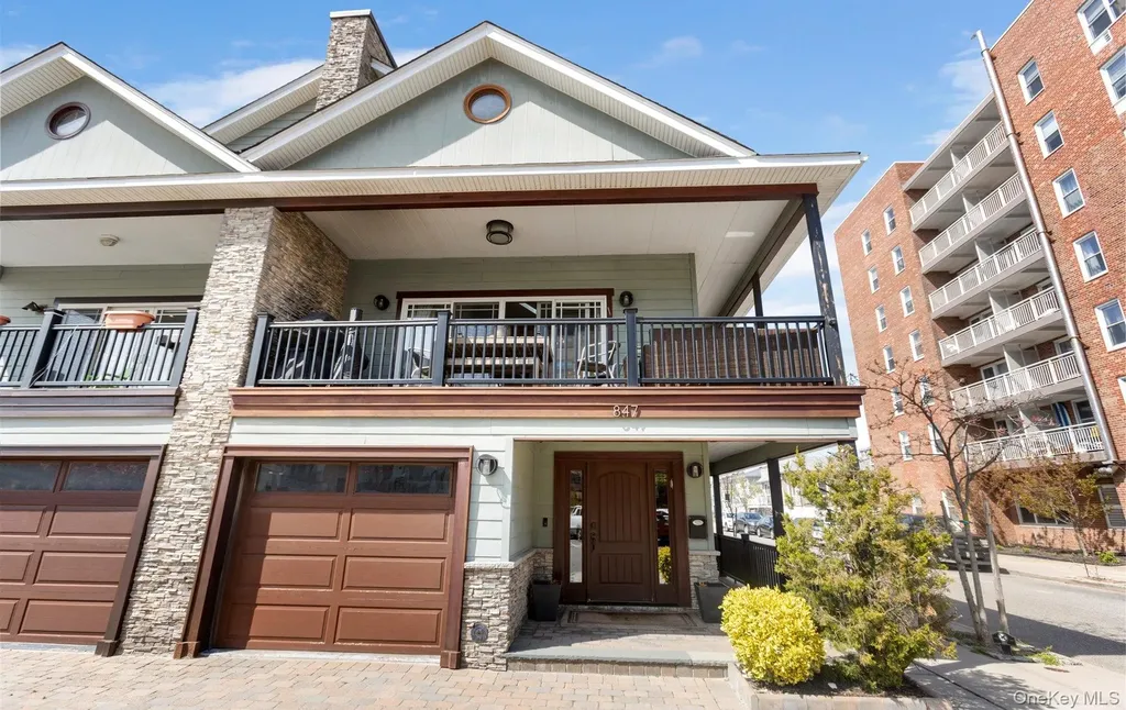 847 E Broadway Long Beach NY 11561