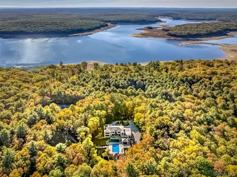 61 Top Ridge Trail White Lake NY 12786