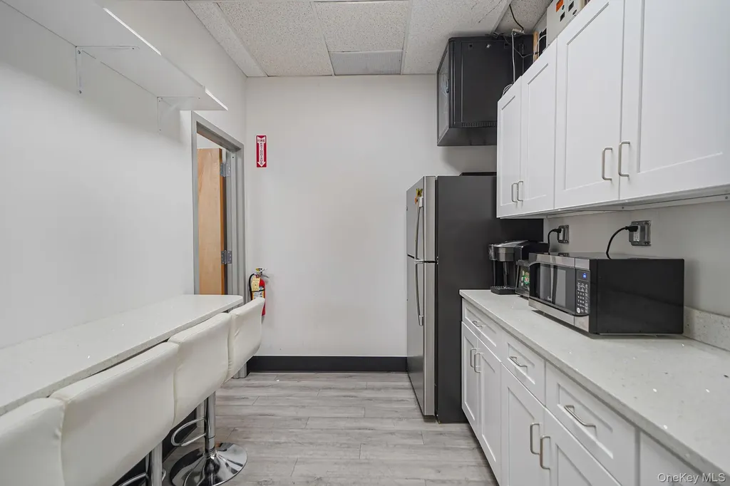 180 E Main Street Bay Shore NY 11706