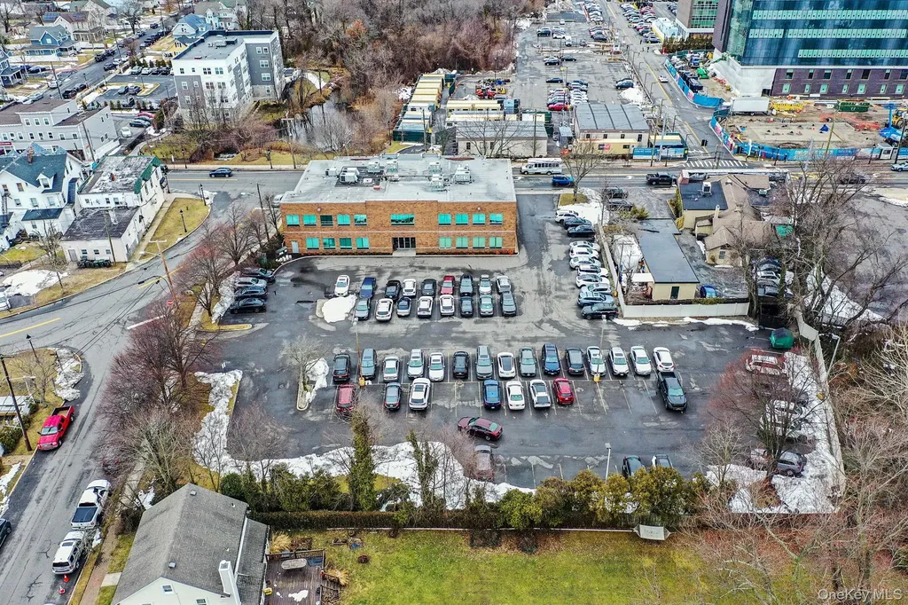 180 E Main Street Bay Shore NY 11706