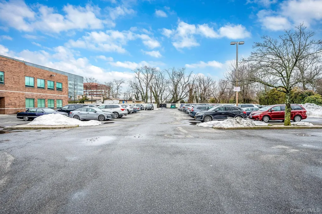 180 E Main Street Bay Shore NY 11706