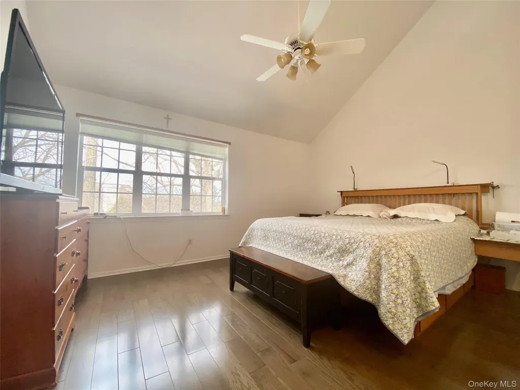 83 Roundtop Road Yonkers NY 10710