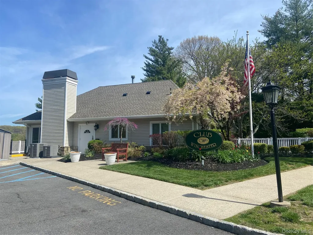 83 Roundtop Road Yonkers NY 10710