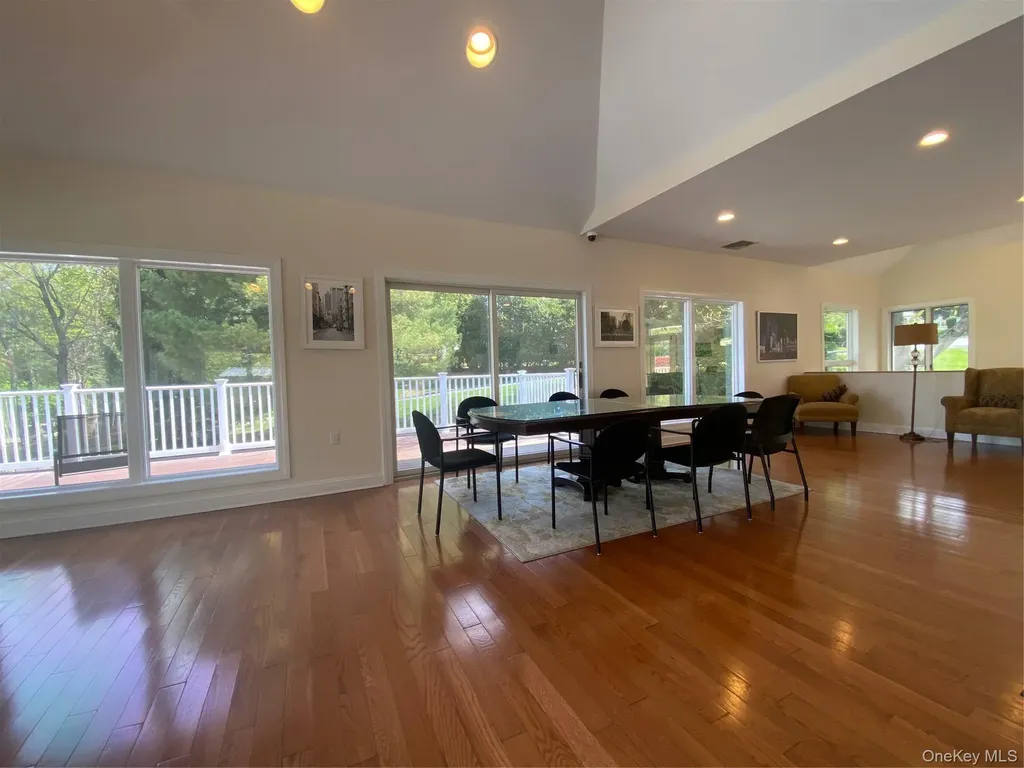 83 Roundtop Road Yonkers NY 10710