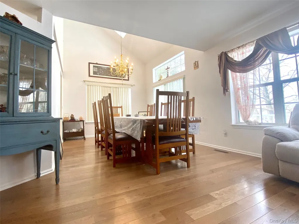 83 Roundtop Road Yonkers NY 10710